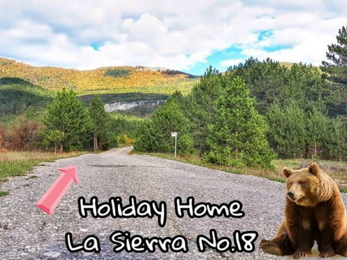 Holiday Home La Sierra Кореница Екстериор снимка